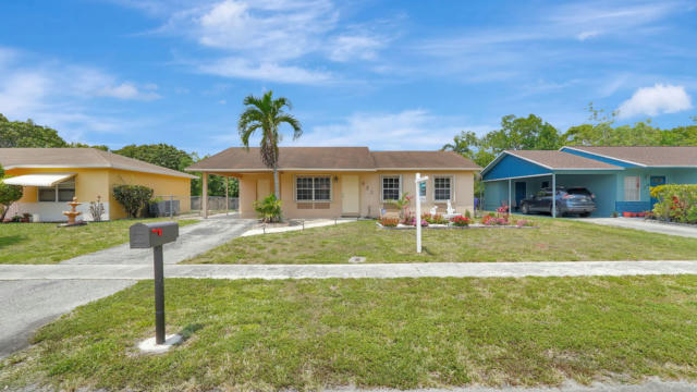 322 SW 79TH AVE, NORTH LAUDERDALE, FL 33068, photo 2 of 33