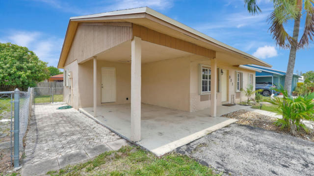 322 SW 79TH AVE, NORTH LAUDERDALE, FL 33068, photo 4 of 33