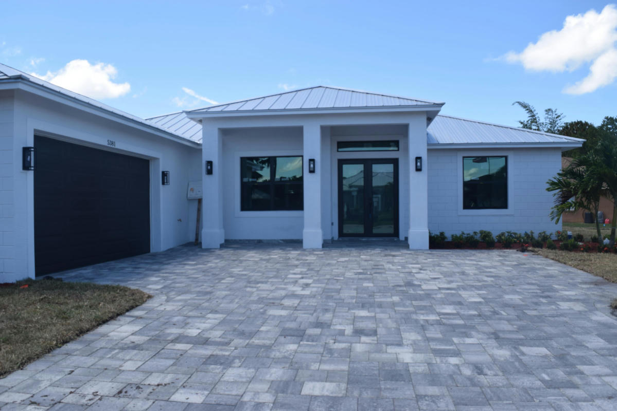 5381 NW DELL CT, PORT SAINT LUCIE, FL 34986, photo 1 of 30