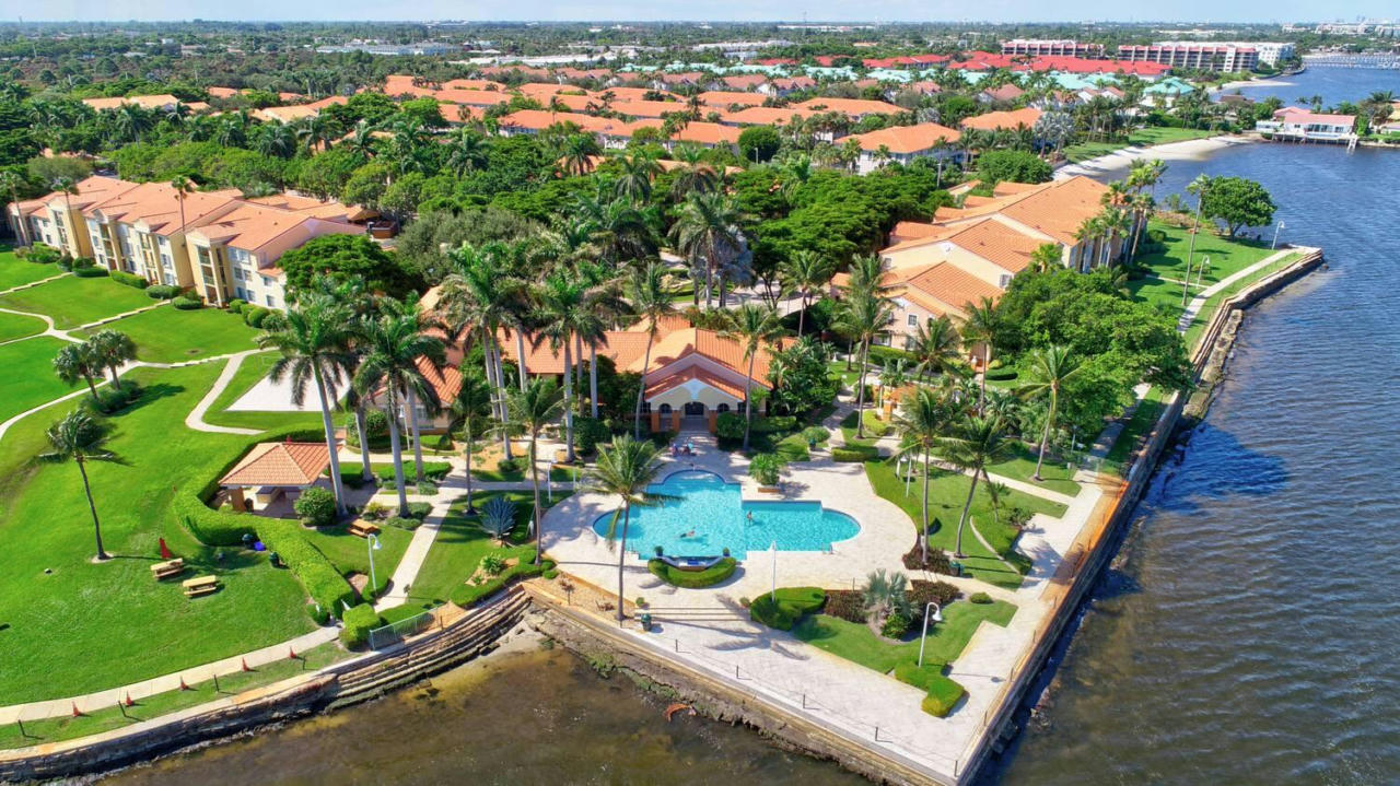 131 yacht club way hypoluxo fl 33462