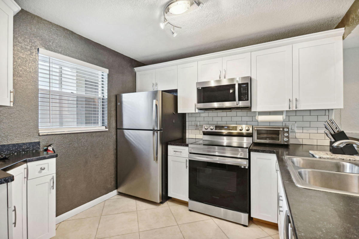 3200 HOLIDAY SPRINGS BLVD # 3-208, MARGATE, FL 33063, photo 1 of 23