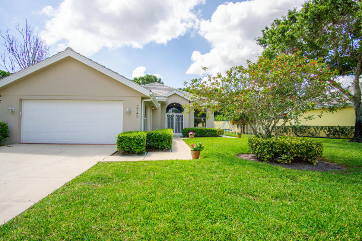 7745 SE BAY CEDAR CIR, HOBE SOUND, FL 33455, photo 1 of 32